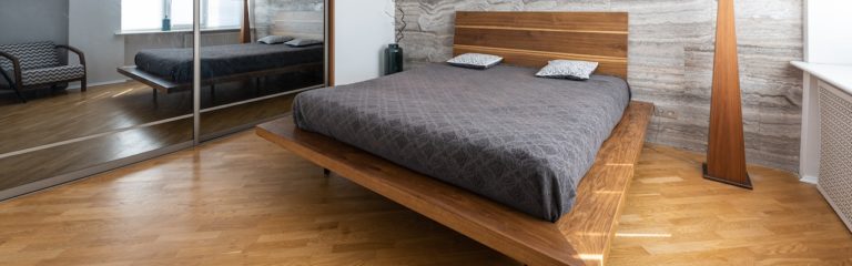 How To Keep Fitted Sheet On Bed?